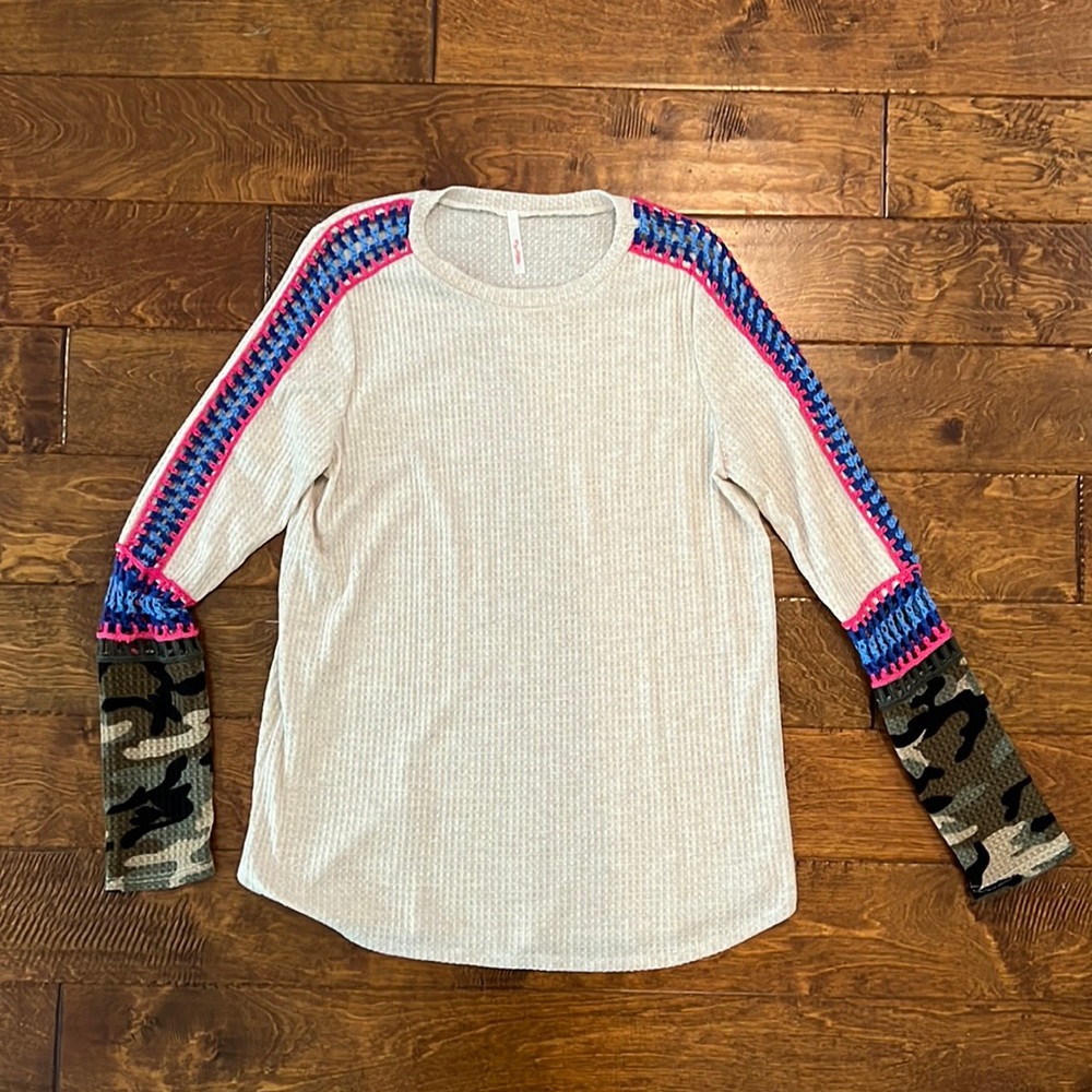 Hailey & Co. mixed media crochet/waffle knit blouse. Size medium